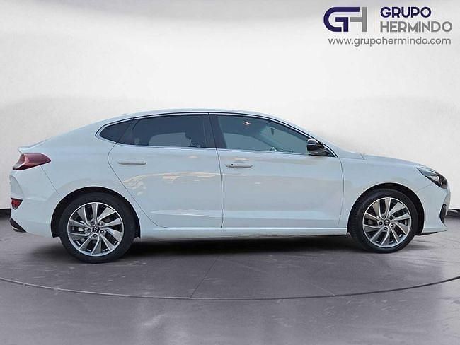 Usado Hyundai i30 Style 140 CV (102 kW) 2020 Blanco