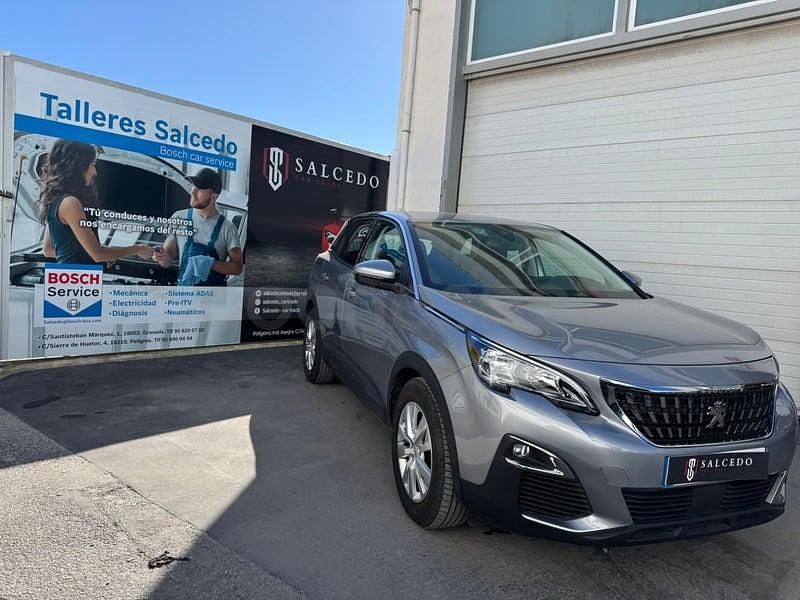 Usado Peugeot 3008 Active 130 CV (95 kW) 2018 Gris / plata SUV