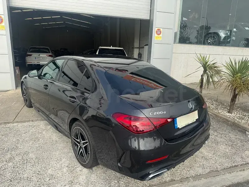 Usado Mercedes C200 163 CV (119 kW) 2022 Gris / plata Berlina