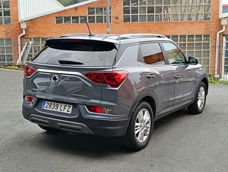 Usado Ssangyong (KGM) Korando 163 CV (119 kW) 2020 Gris SUV