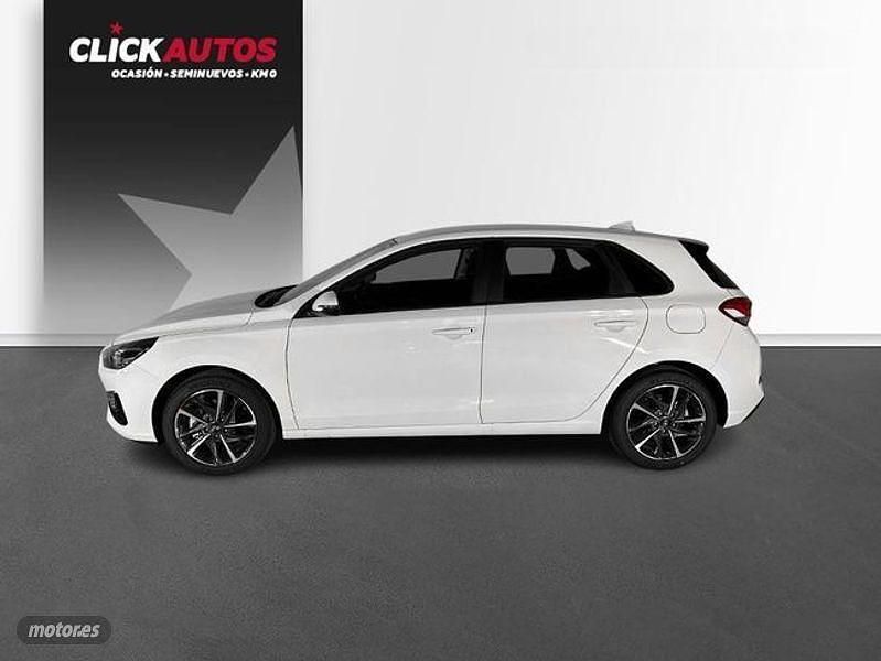 Usado Hyundai i30 110 CV (80 kW) 2024 Blanco