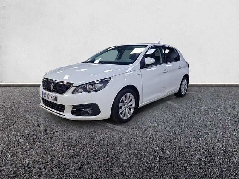 Usado Peugeot 308 Style 100 CV (73 kW) 2018 Blanco Berlina