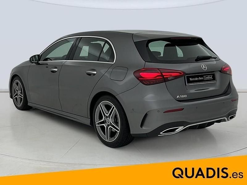 Usado Mercedes A180 136 CV (100 kW) 2025 Gris