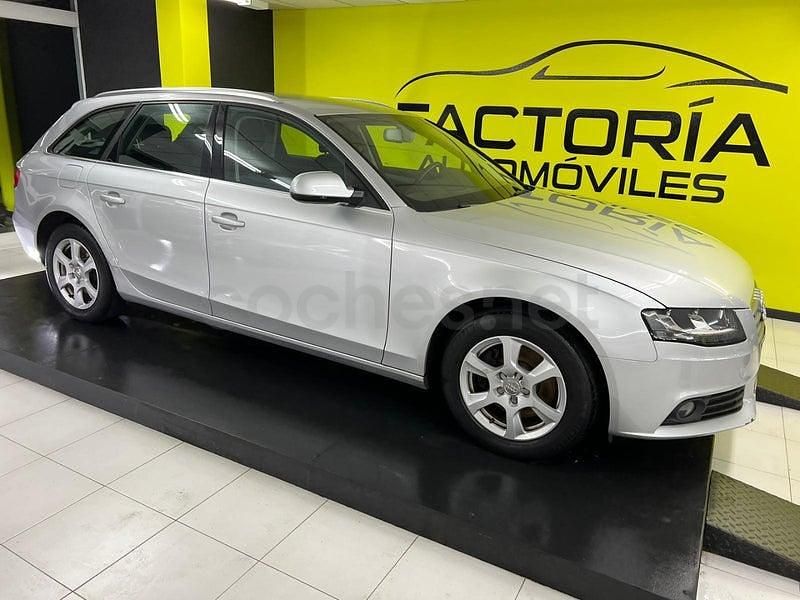 Usado Audi A4 120 CV (88 kW) 2010 Gris / plata Familiar