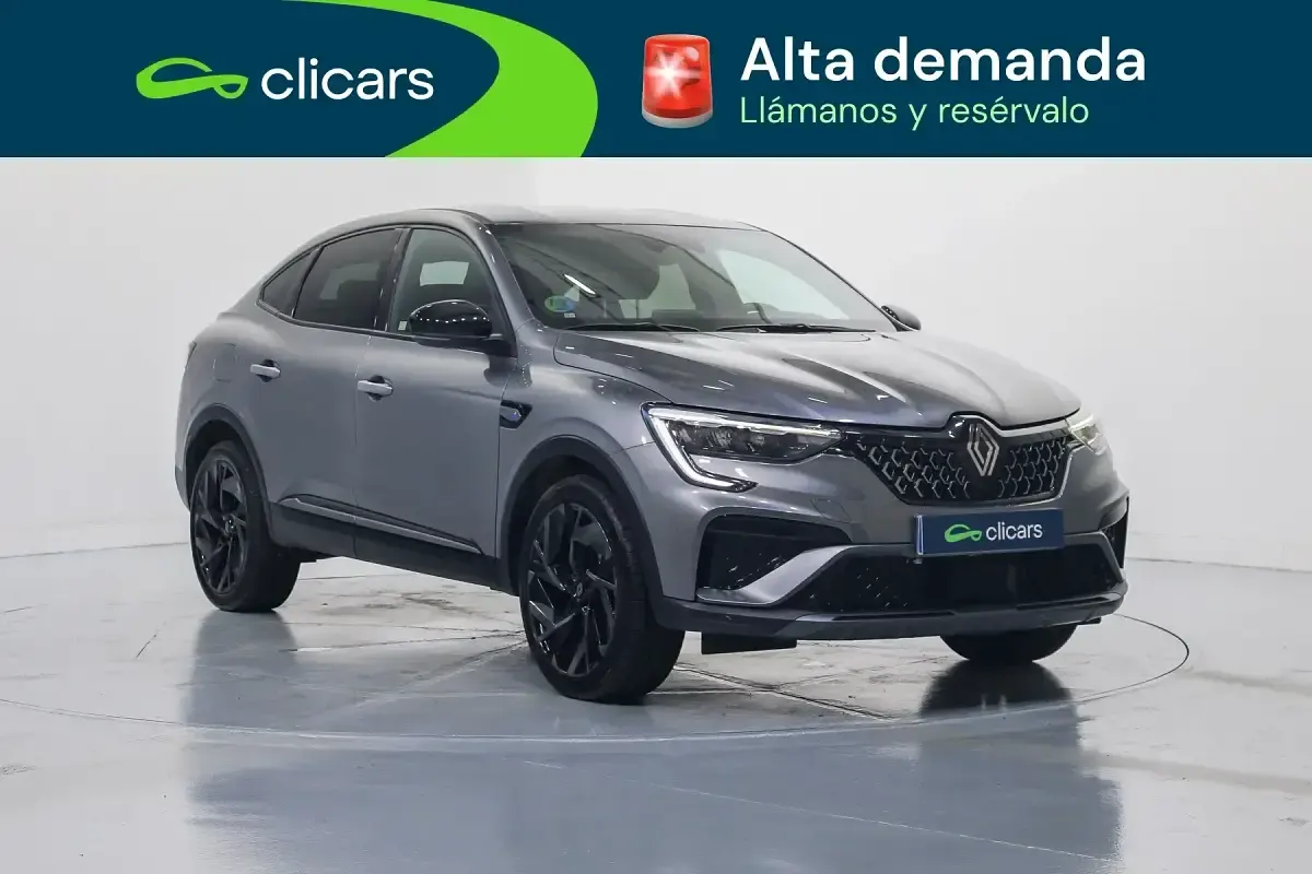 Usado Renault Arkana Esprit Alpine 145 CV (106 kW) 2025 Gris / plata SUV