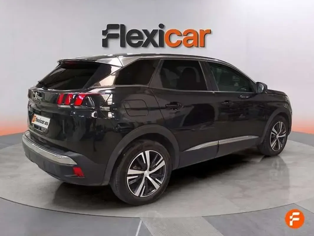 Usado Peugeot 3008 Allure 131 CV (96 kW) 2018 Negro SUV
