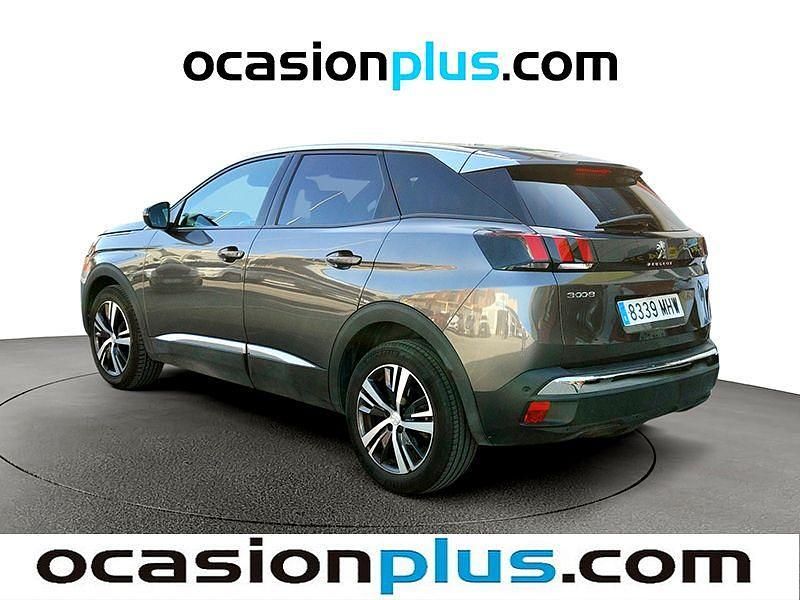 Usado Peugeot 3008 Allure 131 CV (96 kW) 2023 Gris plata SUV