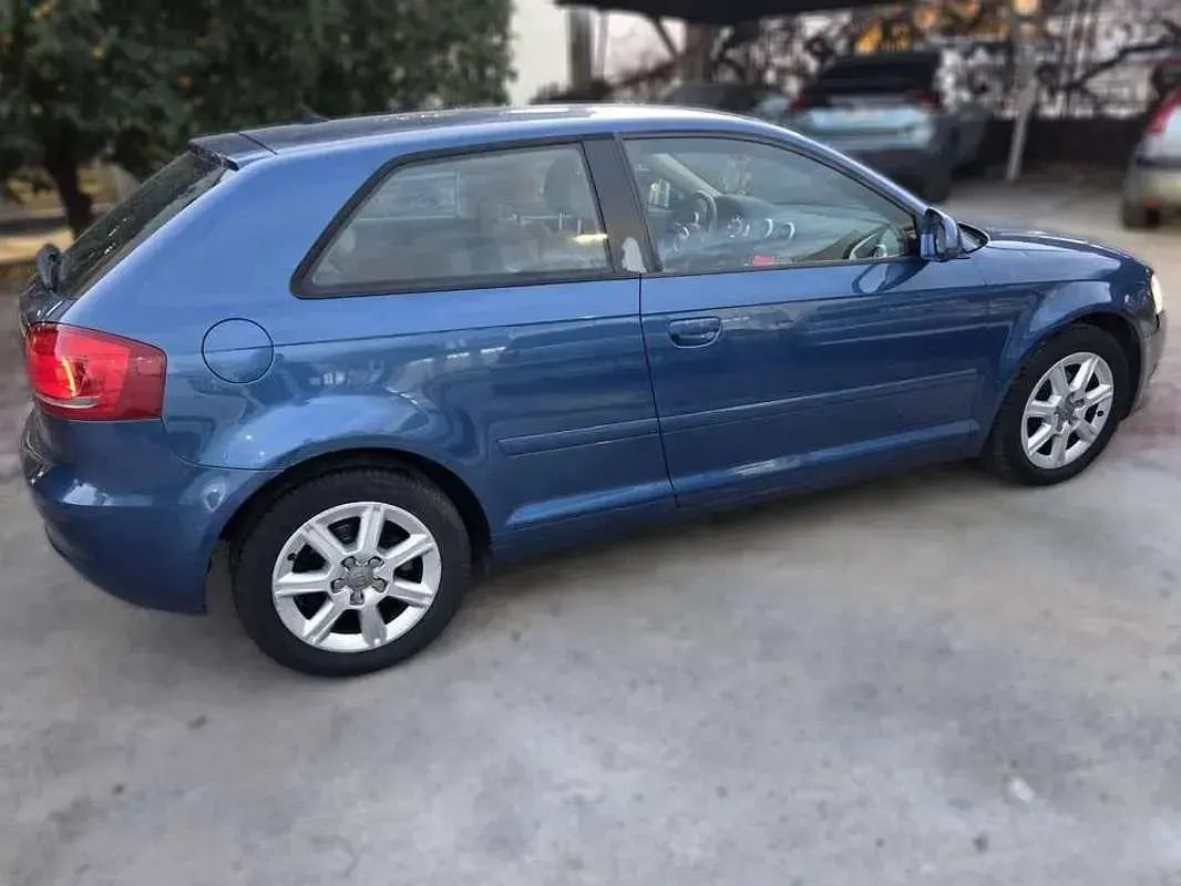Usado Audi A3 Cabriolet Premium 105 CV (77 kW) 2010 Azul Descapotable