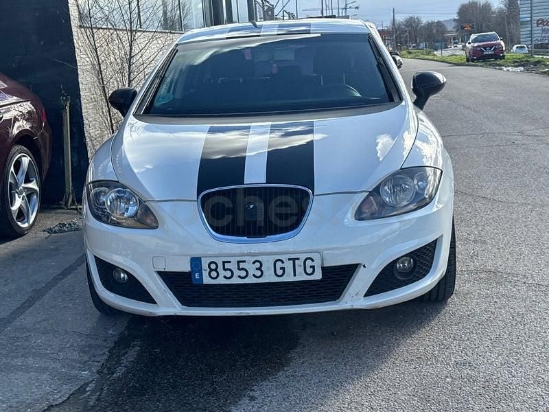 Begagnad Seat Leon Reference 125 HK (91 kW) 2010 Vit Halvkombi