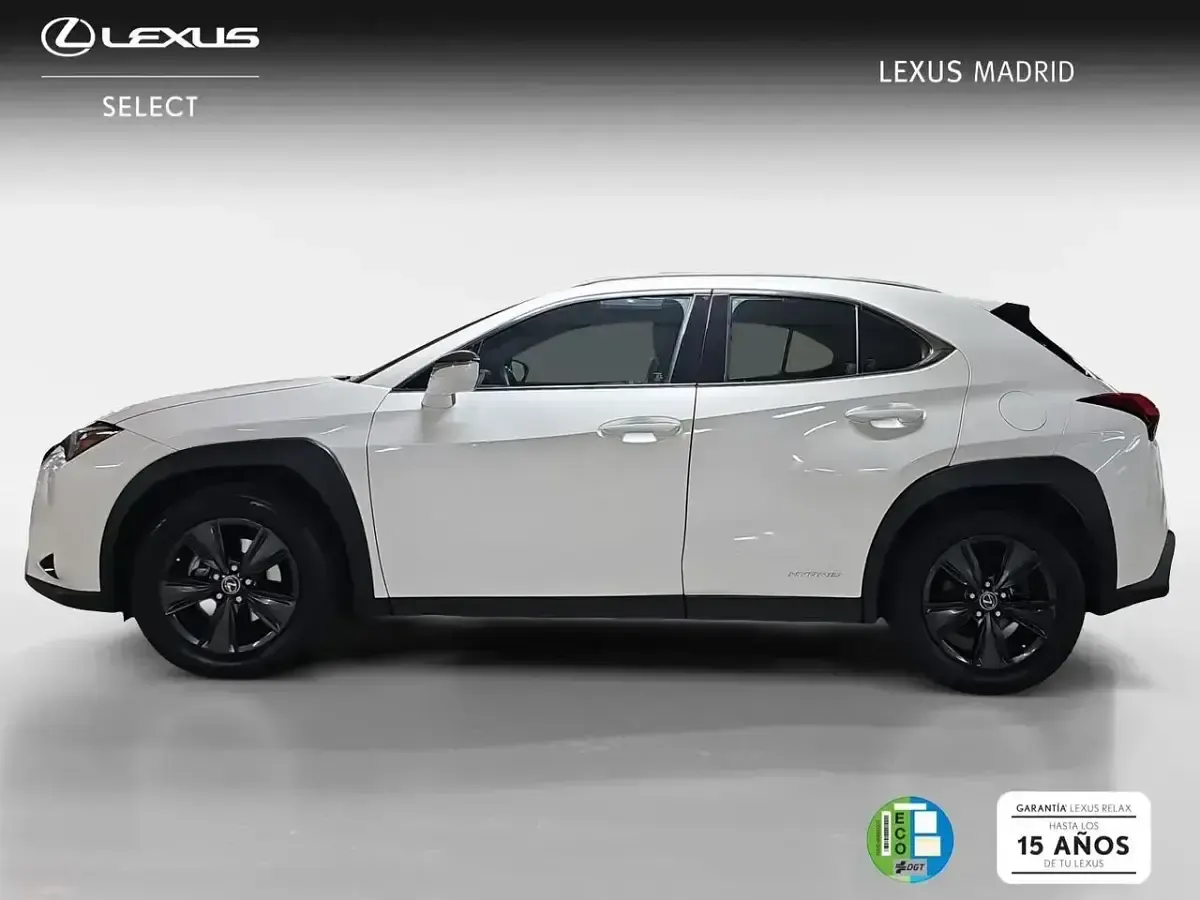 Usado Lexus UX Business Edition 184 CV (135 kW) 2022 Blanco SUV