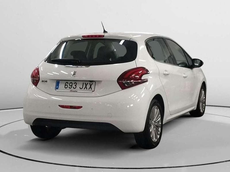 Usado Peugeot 208 Allure 99 CV (72 kW) 2017 Blanco Utilitario