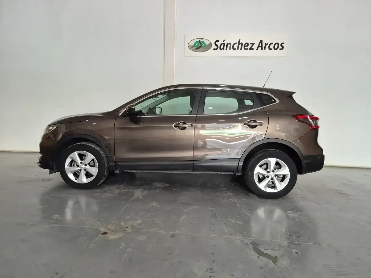 Usado Nissan Qashqai Acenta 115 CV (84 kW) 2019 Marrón SUV