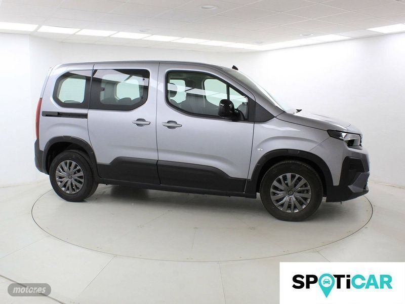 Usado Peugeot Rifter Allure 100 CV (73 kW) 2024 Gris Monovolumen