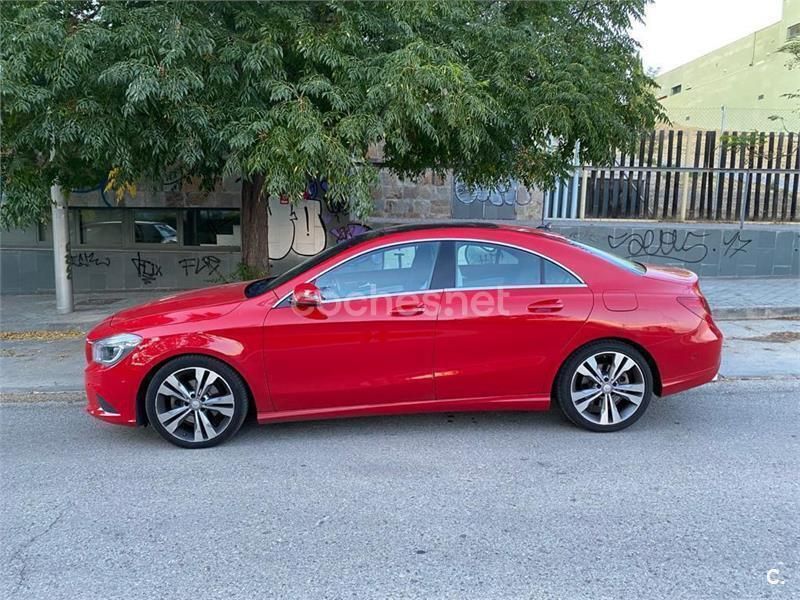 Rojo Usado 2016 Mercedes CLA200 Urban Berlina | 18.500 € (Buen precio) - Imagen 1/4