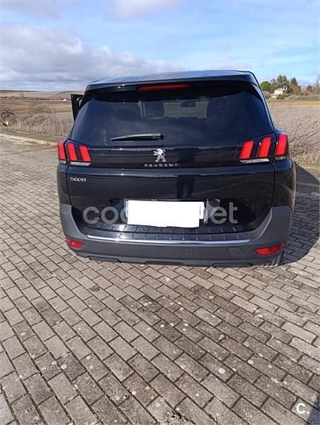 Usado Peugeot 5008 Allure 130 CV (95 kW) 2022 Negro SUV