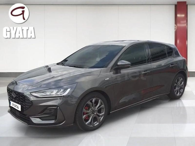 Usado Ford Focus ST-Line 155 CV (114 kW) 2024 Gris / plata Berlina