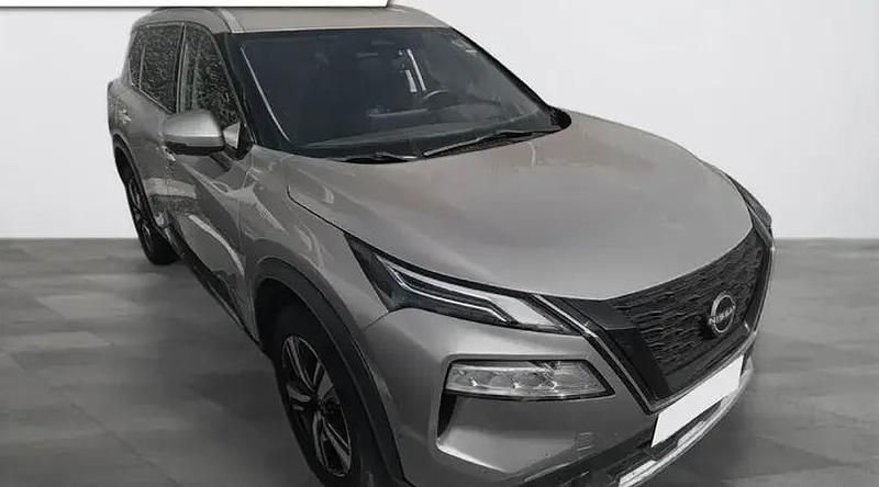 Usado Nissan X-Trail Tekna 204 CV (150 kW) 2024 Champagne silver SUV