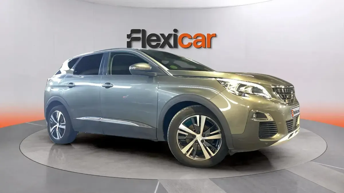 Usado Peugeot 3008 Allure 131 CV (96 kW) 2018 Verde SUV
