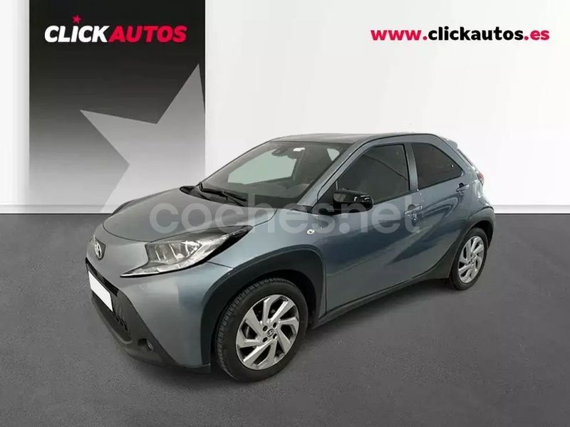 Gris Usado 2024 Toyota Aygo Play Utilitario | 15.500 € (Un poco caro) - Imagen 1/4