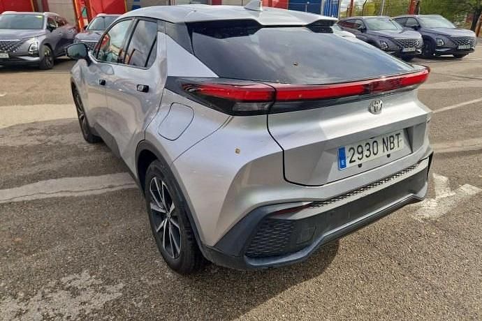 Usado Toyota C-HR Advance 141 CV (103 kW) 2025 Gris SUV