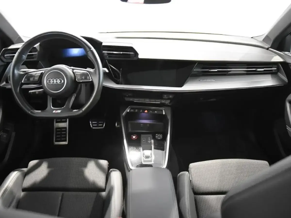 Usado Audi A3 310 CV (228 kW) 2021 Rojo Berlina