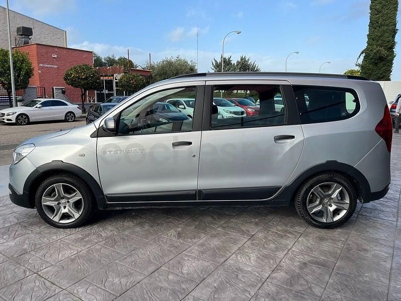 Usado Dacia Lodgy Comfort 130 CV (95 kW) 2020 Gris / plata Monovolumen
