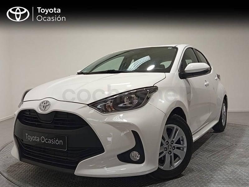 Usado Toyota Yaris 125 CV (91 kW) 2021 Blanco Utilitario