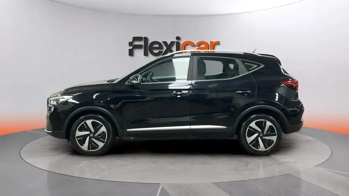 Usado MG ZS Luxury 114 kW (156 CV) 2022 Negro SUV