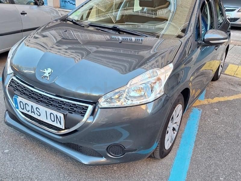 Usado Peugeot 208 Access 82 CV (60 kW) 2014 Gris / plata Utilitario