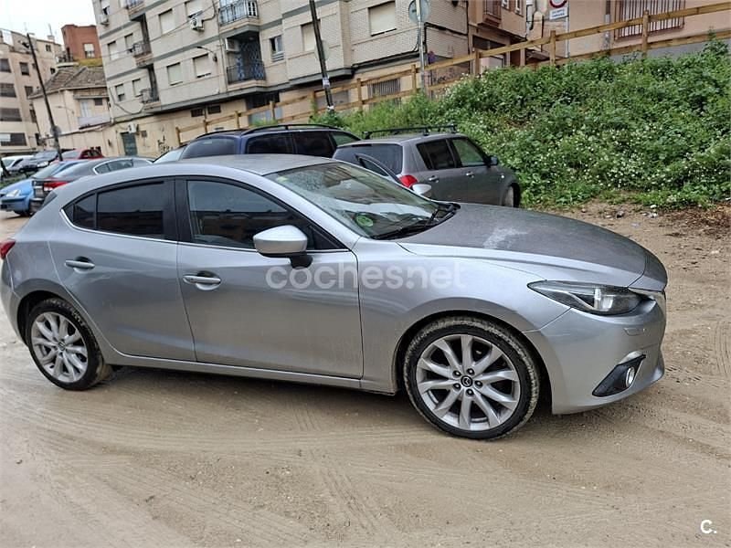 Usado Mazda 3 Luxury 150 CV (110 kW) 2013 Gris / plata Berlina