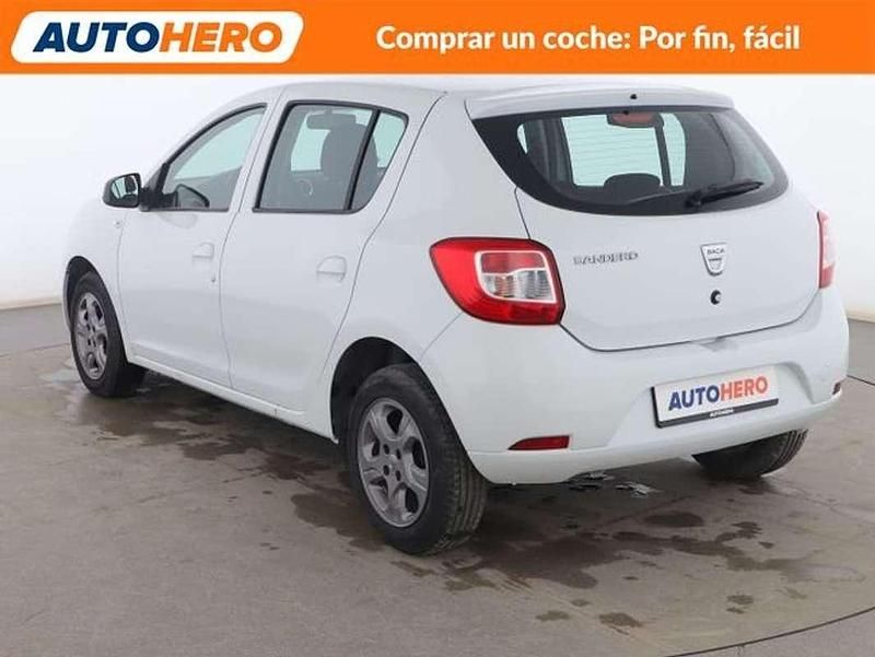 Usado Dacia Sandero 90 CV (66 kW) 2015 Blanco Utilitario