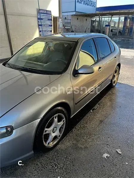 Brugt Seat Leon Sport 110 HK (80 kW) 2003 Grå Hatchback