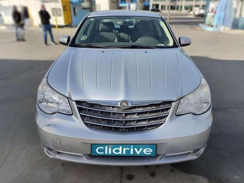 Usado Chrysler Sebring Limited 140 CV (102 kW) 2007 Blanco Berlina