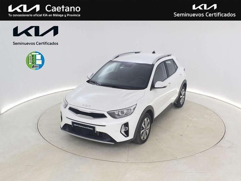 Usado Kia Stonic 101 CV (74 kW) 2024 Blanco SUV
