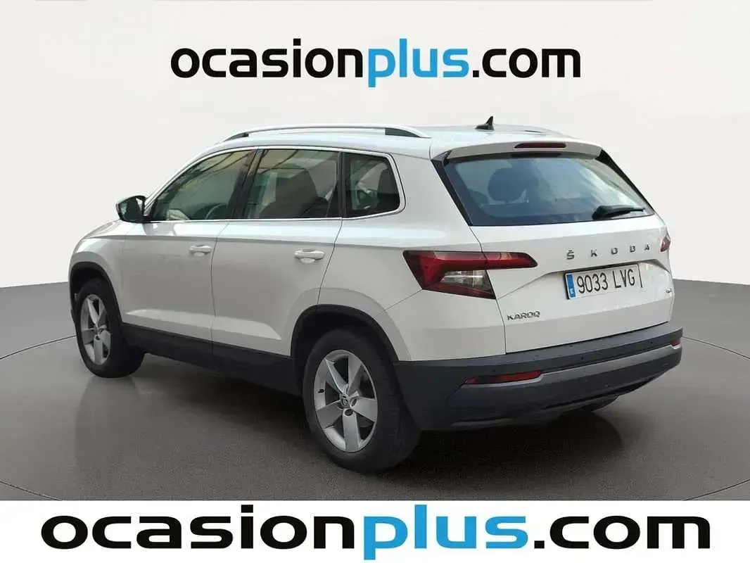 Usado Skoda Karoq Ambition 150 CV (110 kW) 2021 Blanco SUV