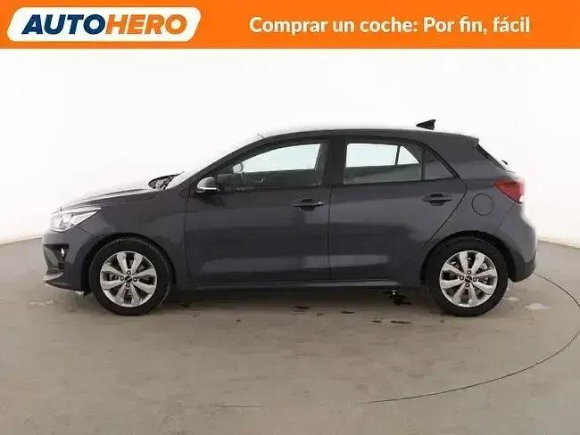 Usado Kia Rio 120 CV (88 kW) 2022 Gris Berlina