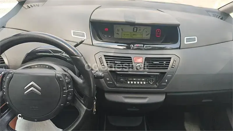 Usado Citroën Grand C4 Picasso Exclusive 110 CV (80 kW) 2010 Beige Monovolumen