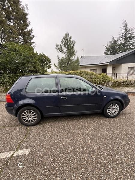 Usado VW Golf IV Conceptline 90 CV (66 kW) 2000 Azul Berlina