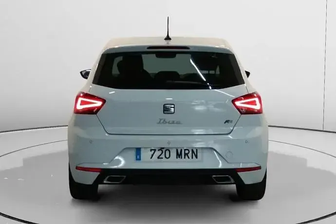 Usado Seat Ibiza FR 150 CV (110 kW) 2024 Gris Utilitario