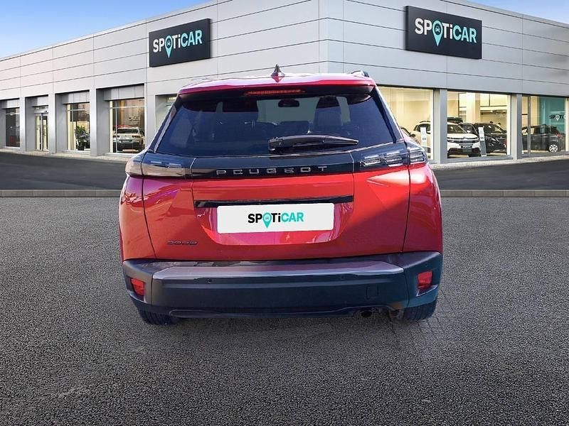 Usado Peugeot 2008 Allure 100 CV (73 kW) 2023 Rojo SUV