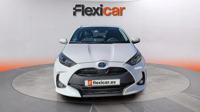 Usado Toyota Yaris Hybrid Business Edition 116 CV (85 kW) 2021 Blanco Utilitario