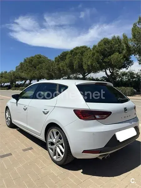 Usado Seat Leon FR 184 CV (135 kW) 2014 Blanco Berlina