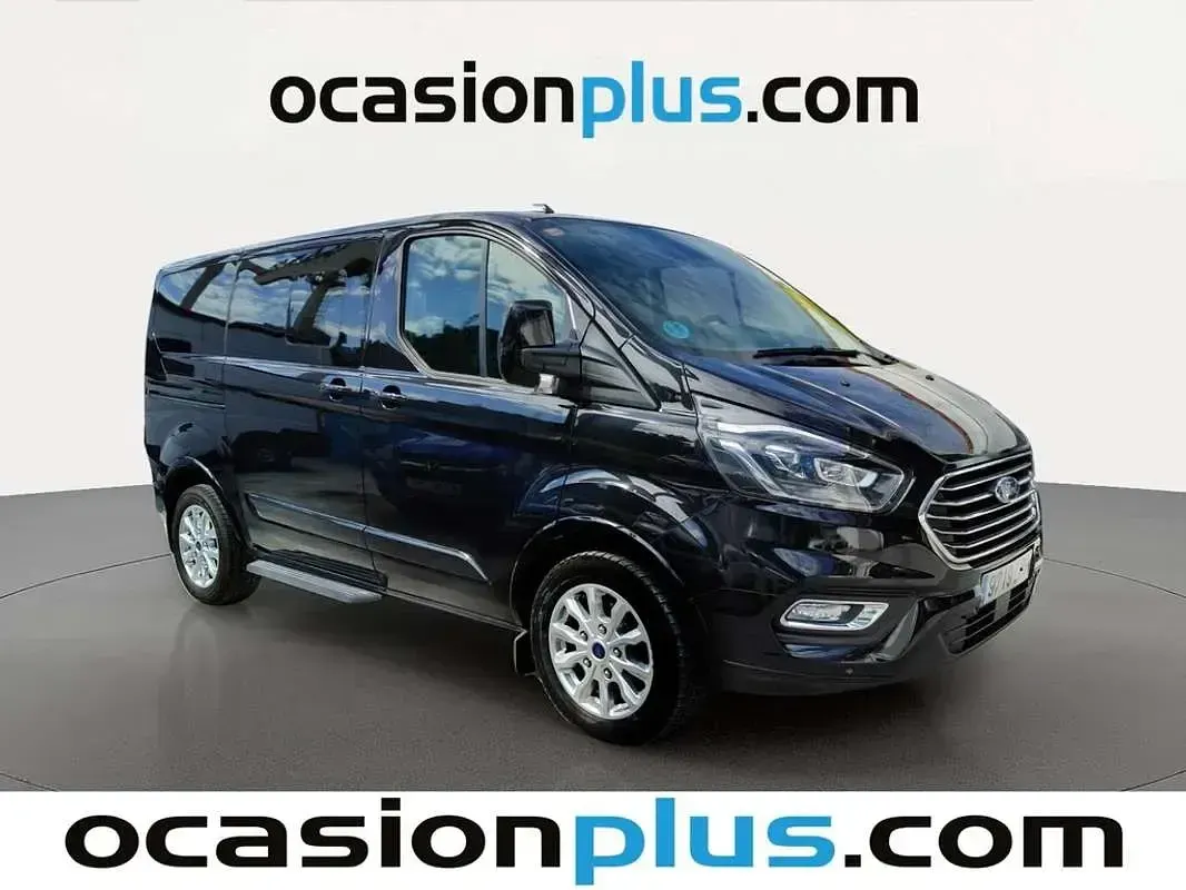 Usado Ford Tourneo Titanium 185 CV (136 kW) 2021 Negro Monovolumen
