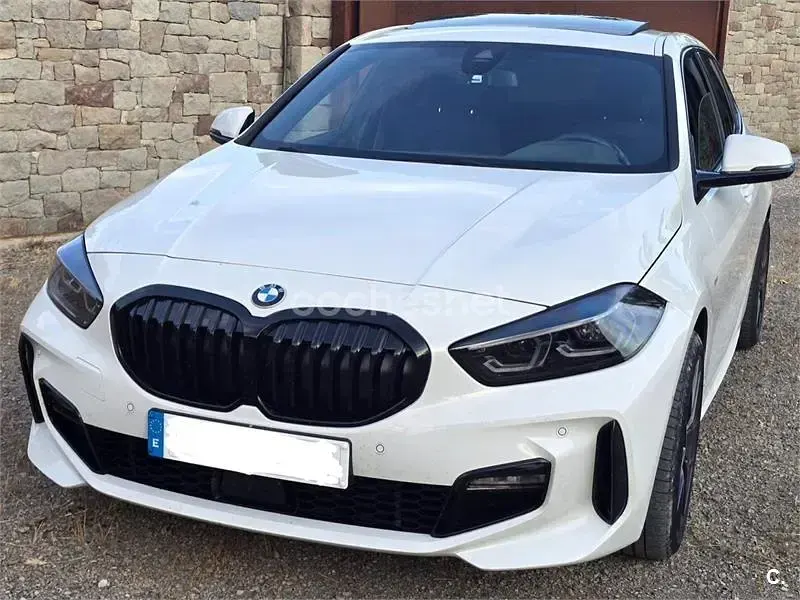 Usado BMW 118 Comfort Edition 150 CV (110 kW) 2023 Blanco Utilitario