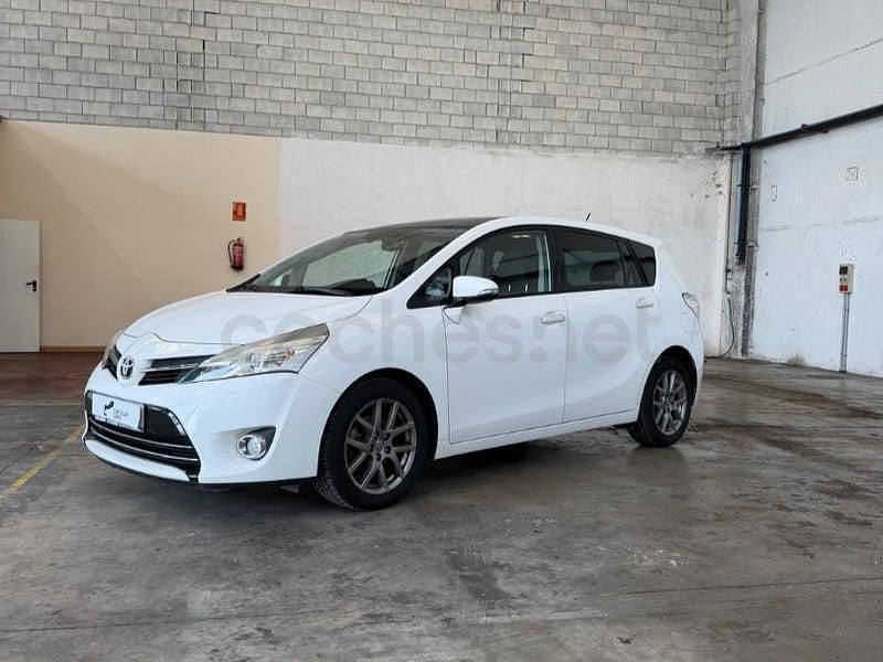 Usado Toyota Verso Advance 112 CV (82 kW) 2015 Blanco Monovolumen
