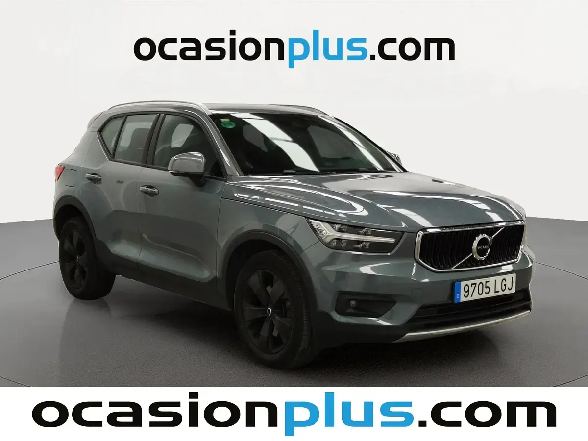 Usado Volvo XC40 Momentum 150 CV (110 kW) 2020 Gris SUV