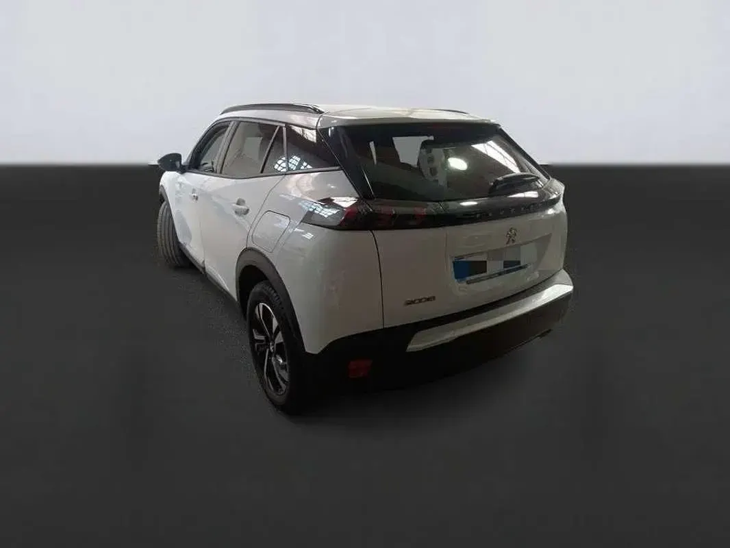 Usado Peugeot 2008 Allure 110 CV (80 kW) 2022 Blanco SUV
