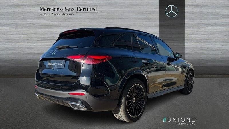 Usado Mercedes GLC300 AMG line 269 CV (197 kW) 2024 Negro