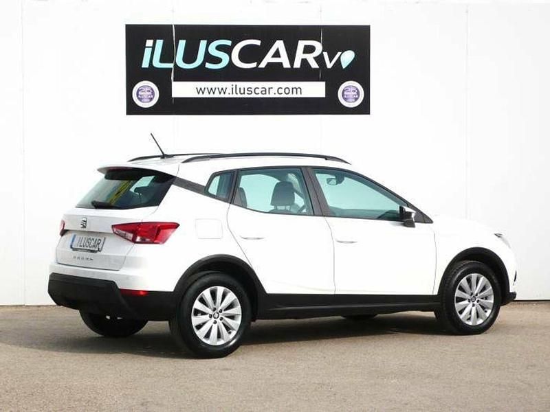 Usado Seat Arona Style 111 CV (81 kW) 2021 Blanco SUV
