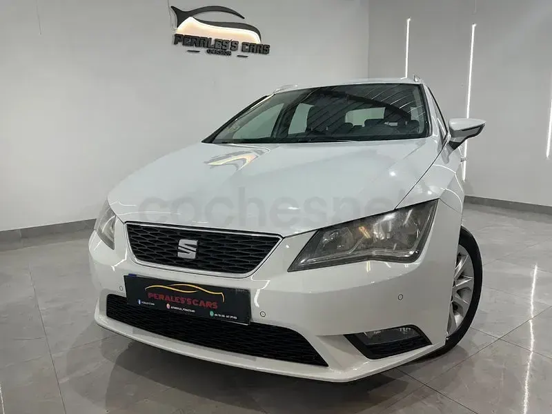 Usado Seat Leon Ecomotive 110 CV (80 kW) 2014 Blanco Familiar